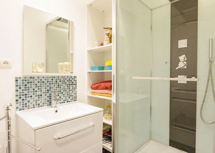 Chartreuse Du Xviiieme Siecle * Val de Louyre et Caudeau