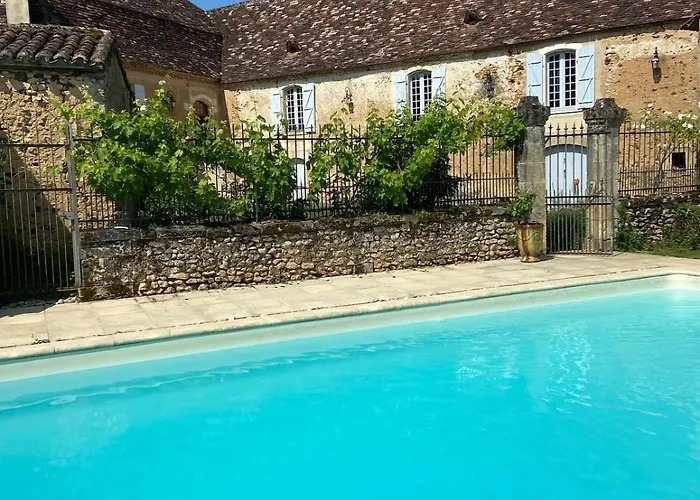 Chartreuse Du Xviiieme Siecle Holiday home Val de Louyre et Caudeau